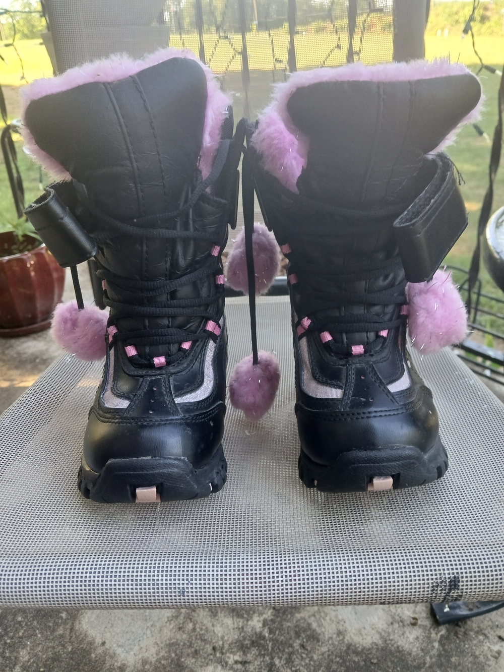 Black Winter Boots with Pink Fur Trim/Pom-Poms Size 9 In Girls, Waterproof, Ski